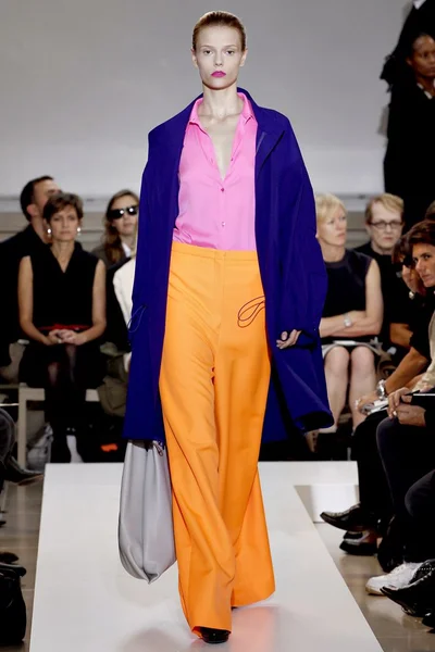 Look 28